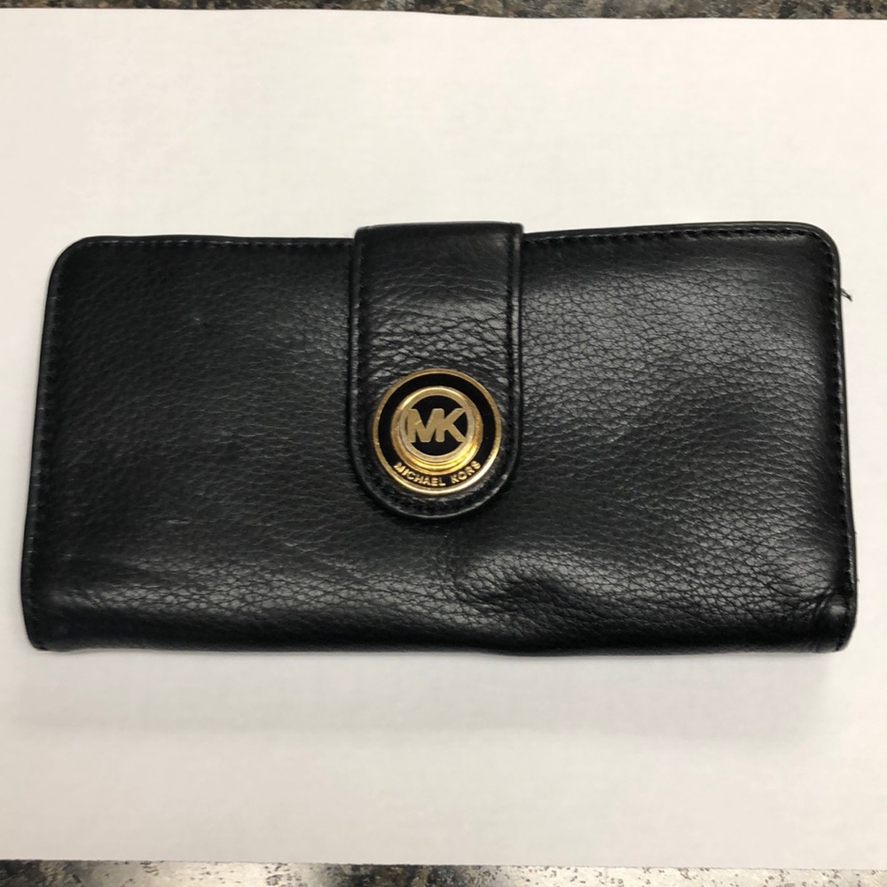Michael Kors wallet